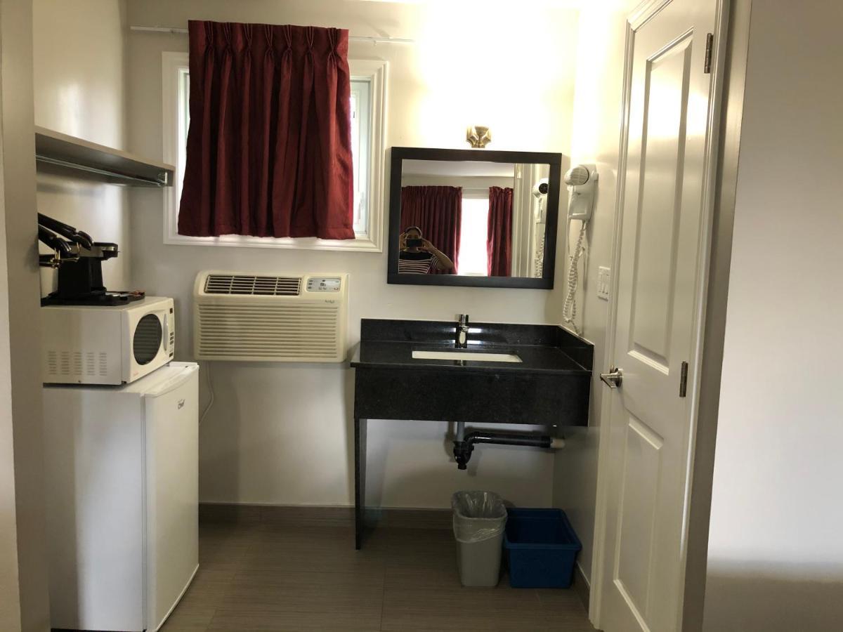 Aquarius Motel Perth Bagian luar foto