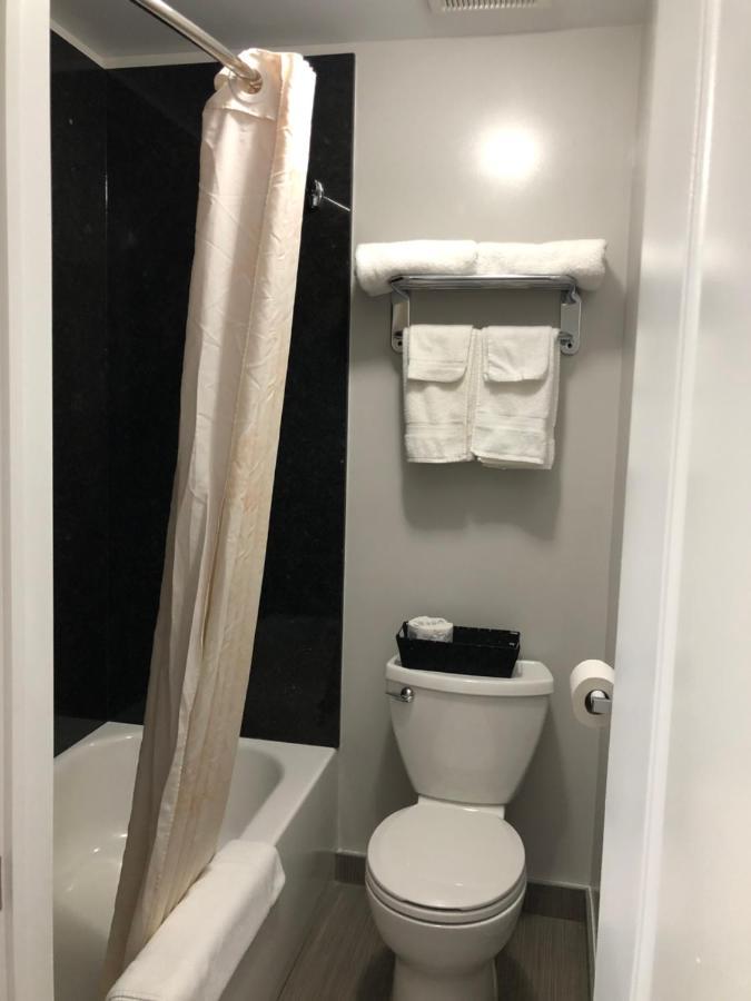 Aquarius Motel Perth Bagian luar foto