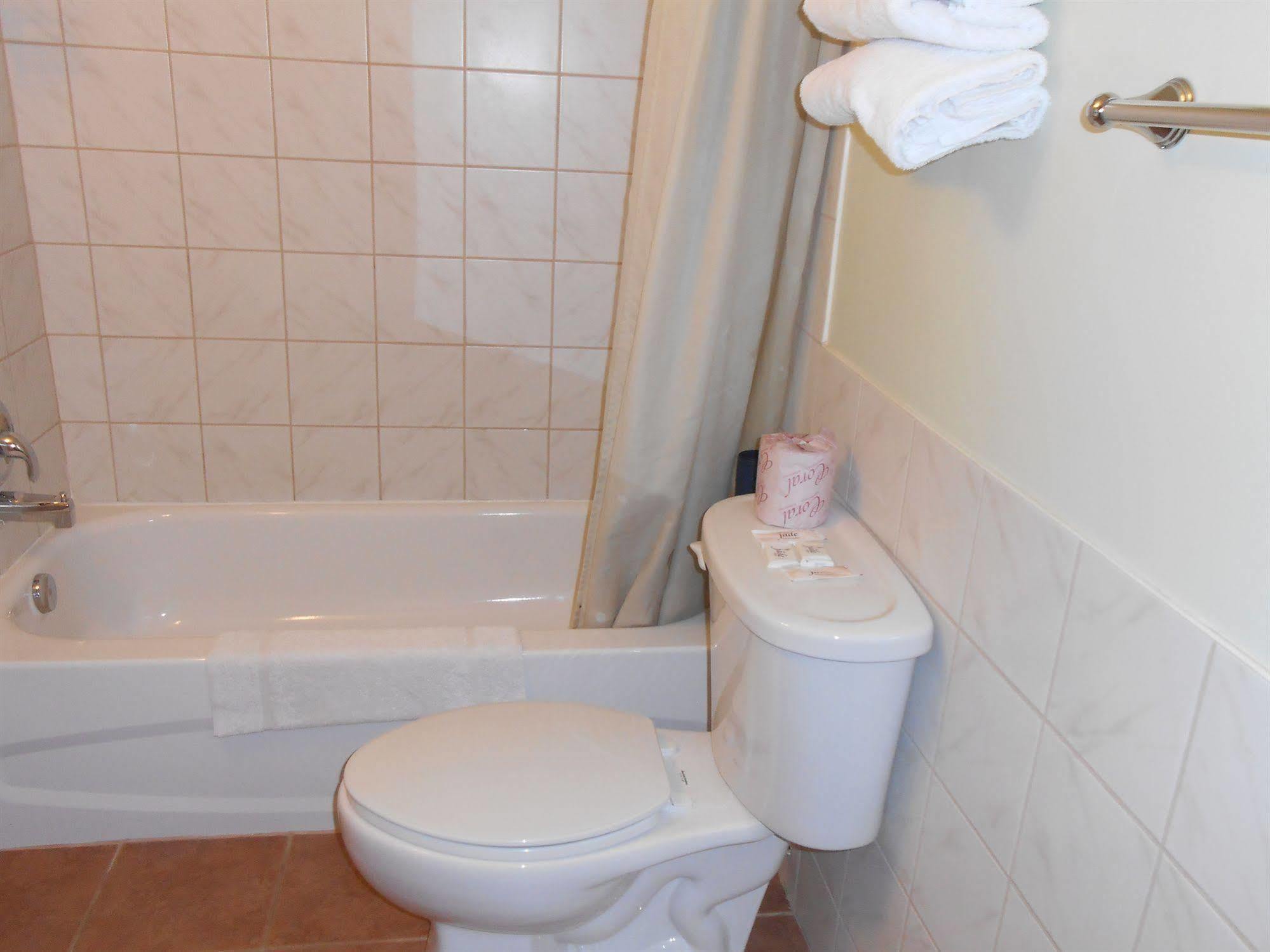 Aquarius Motel Perth Bagian luar foto